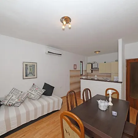 Ana Apartament